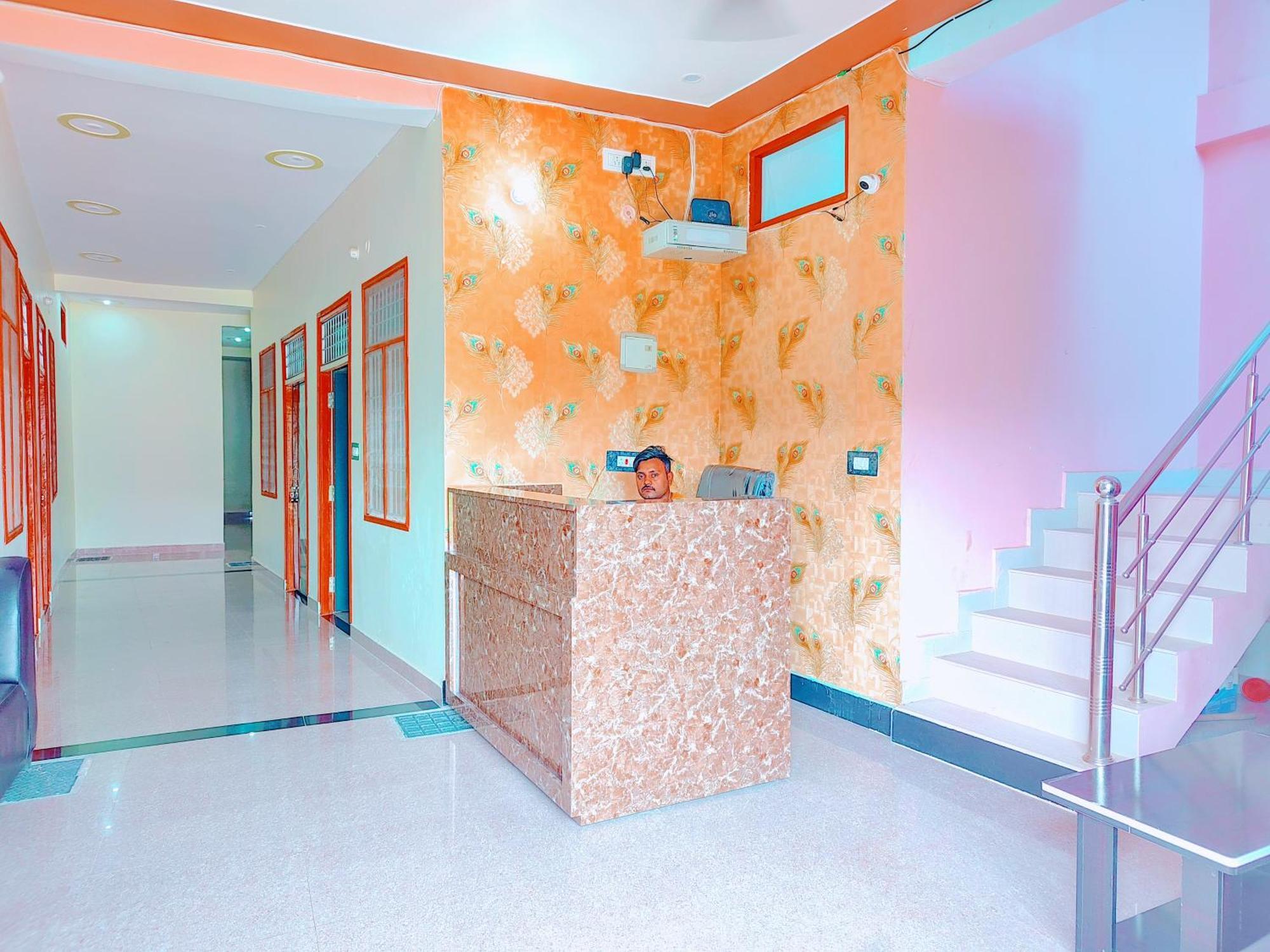 Hotel Raghukul Ayodhya Dış mekan fotoğraf