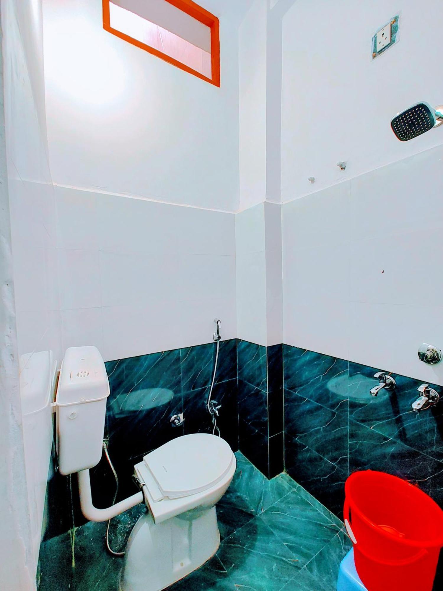 Hotel Raghukul Ayodhya Dış mekan fotoğraf