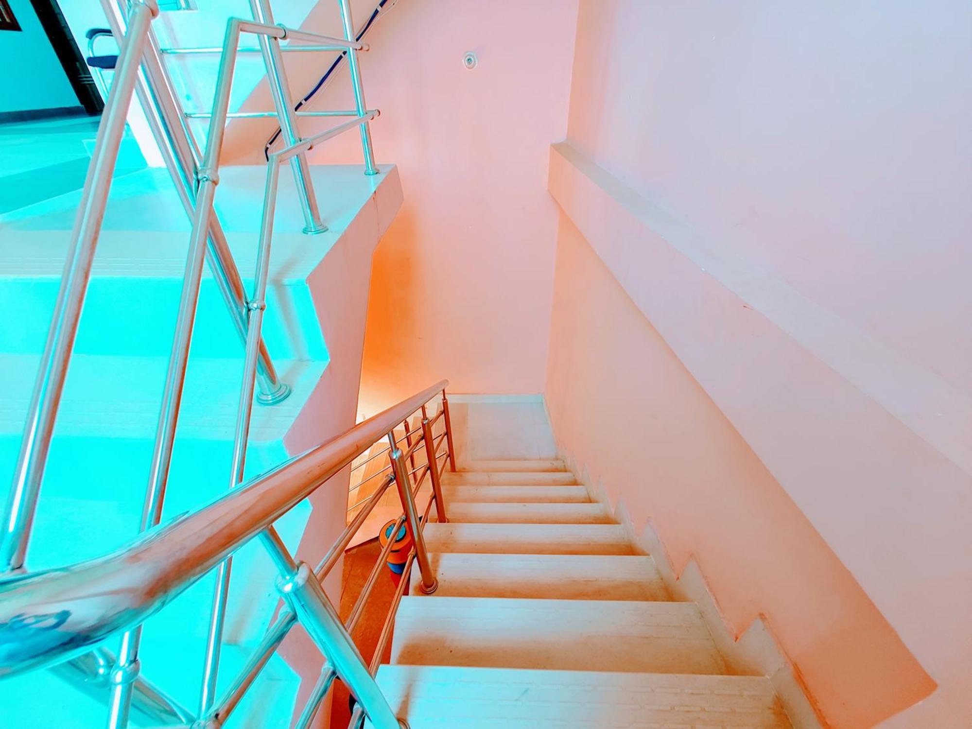 Hotel Raghukul Ayodhya Dış mekan fotoğraf