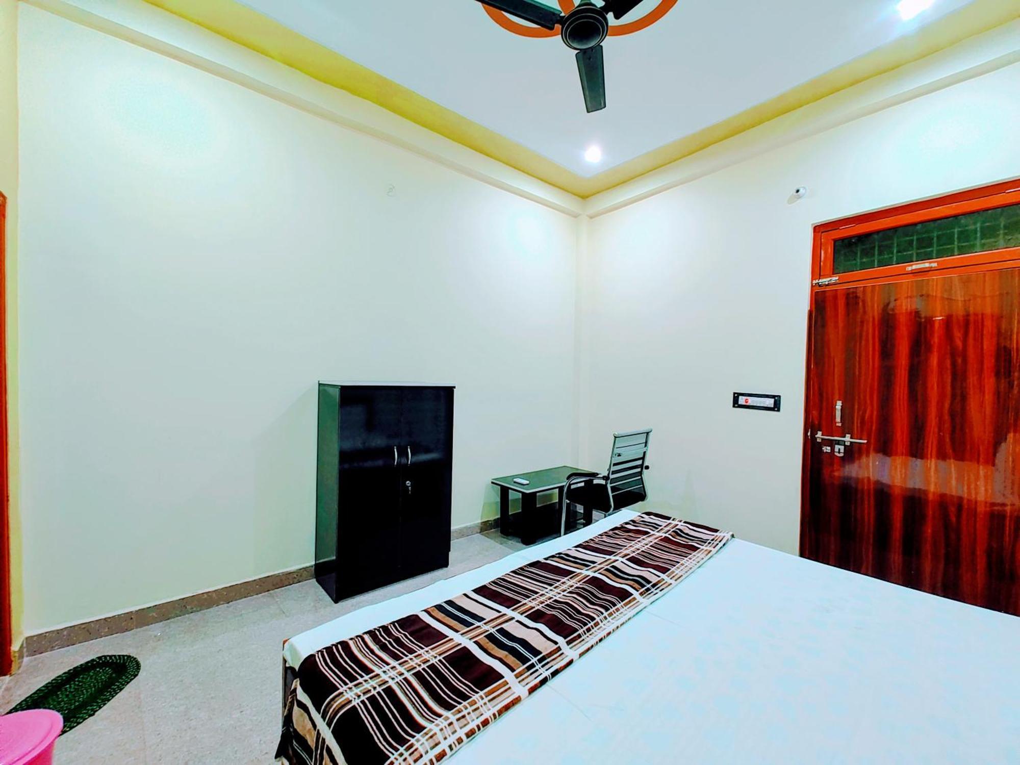Hotel Raghukul Ayodhya Dış mekan fotoğraf