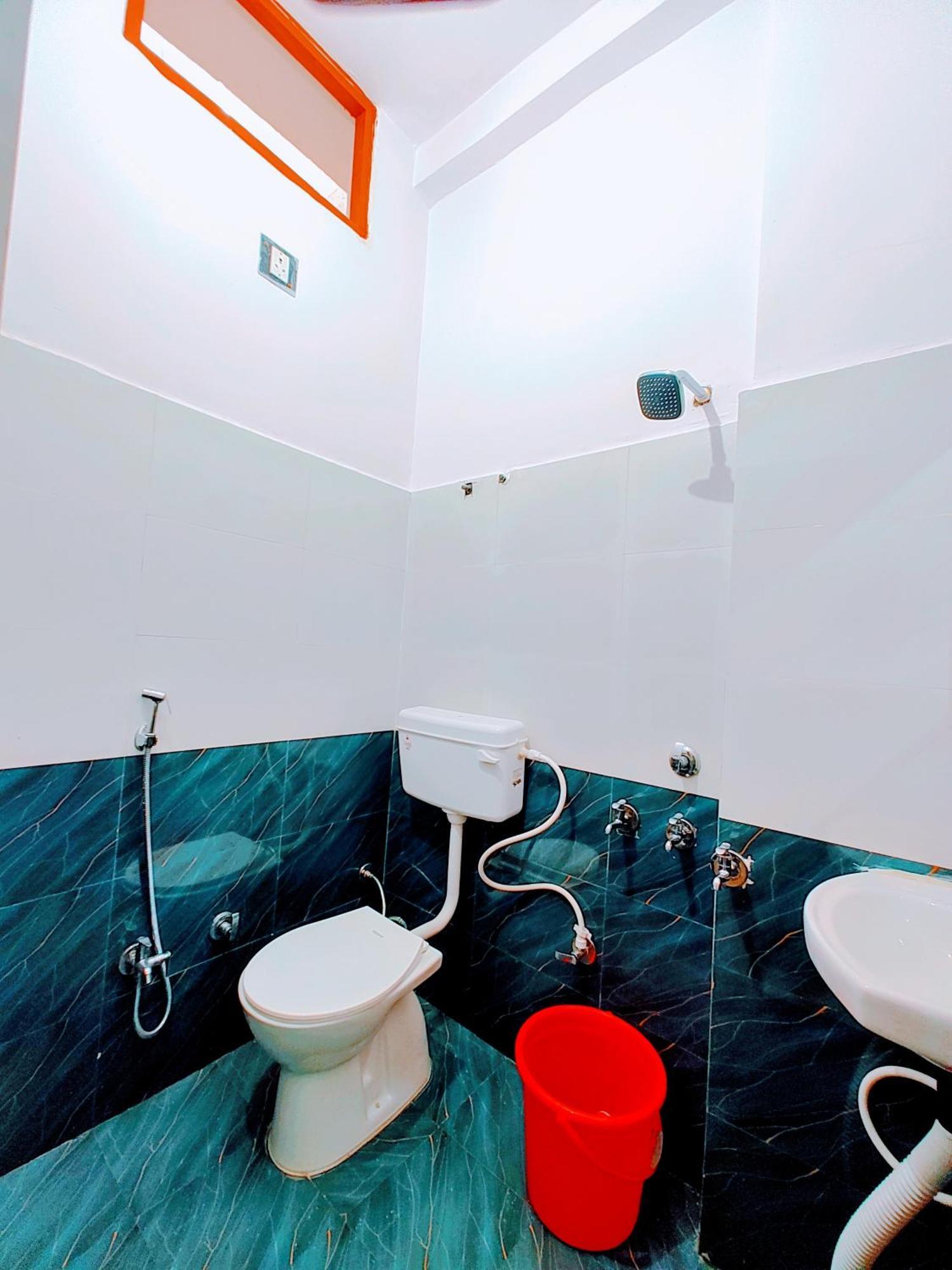 Hotel Raghukul Ayodhya Dış mekan fotoğraf