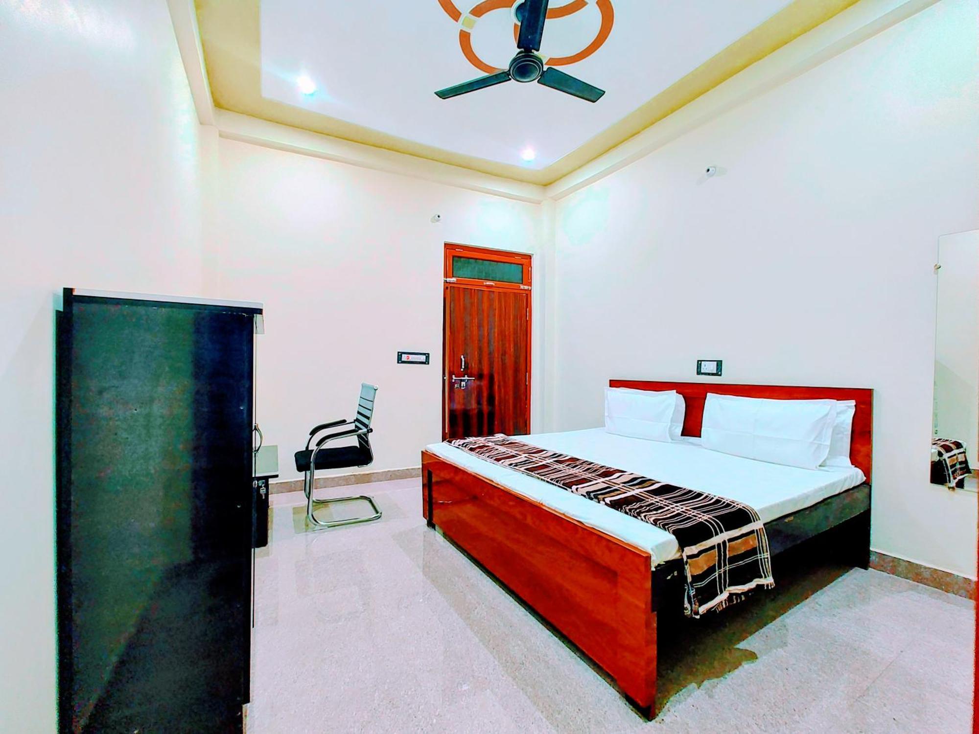 Hotel Raghukul Ayodhya Dış mekan fotoğraf
