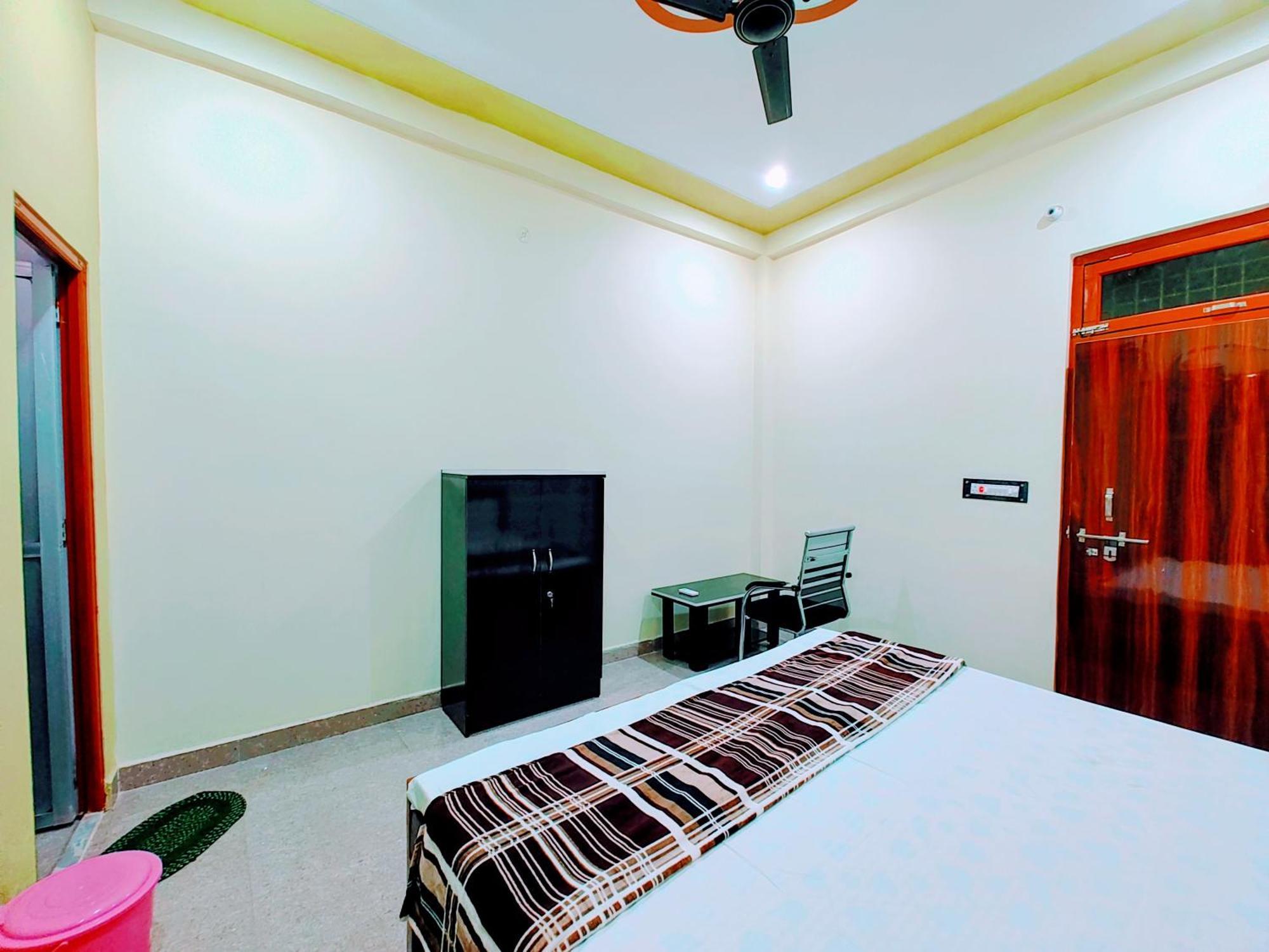 Hotel Raghukul Ayodhya Dış mekan fotoğraf