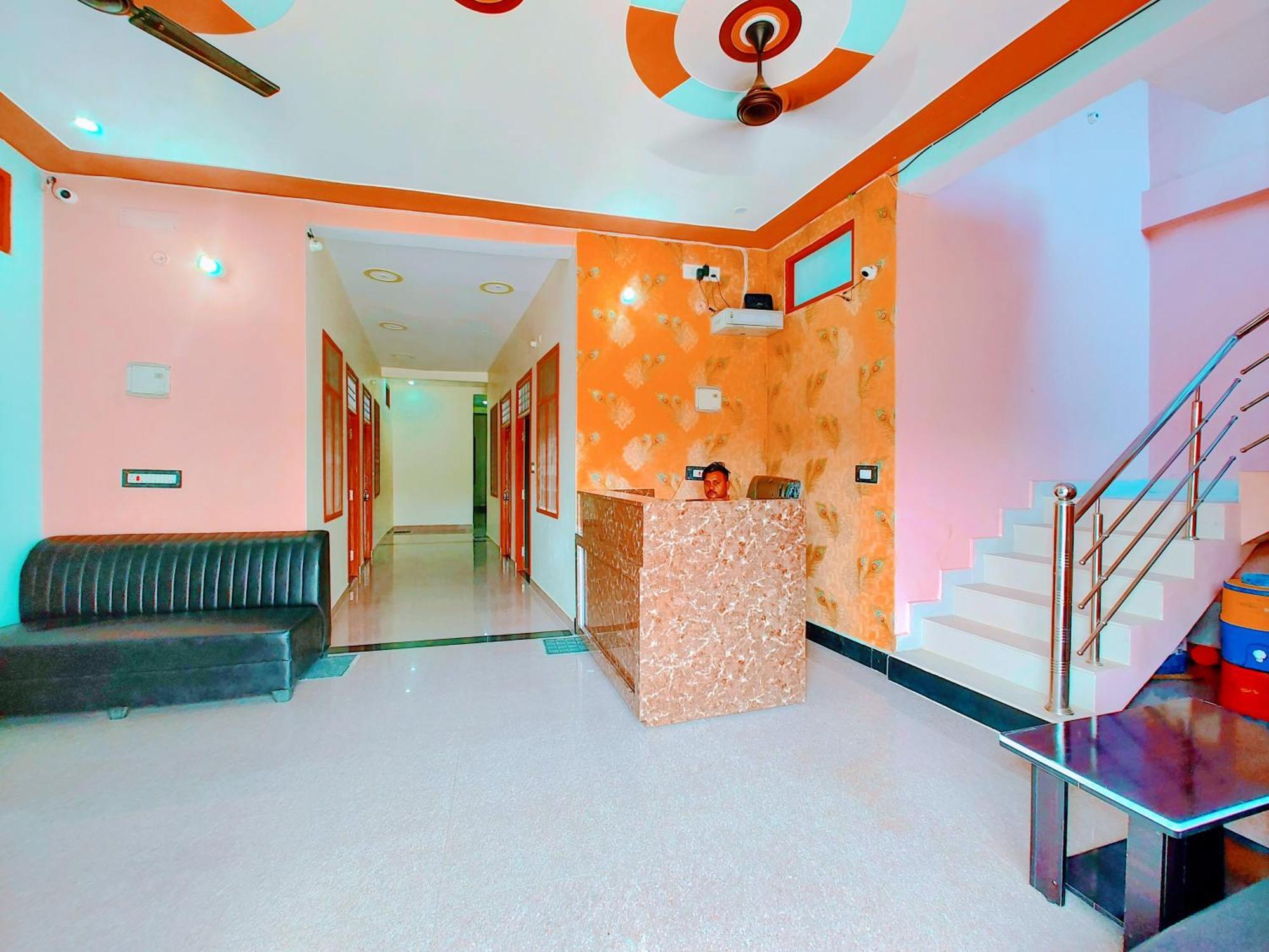 Hotel Raghukul Ayodhya Dış mekan fotoğraf